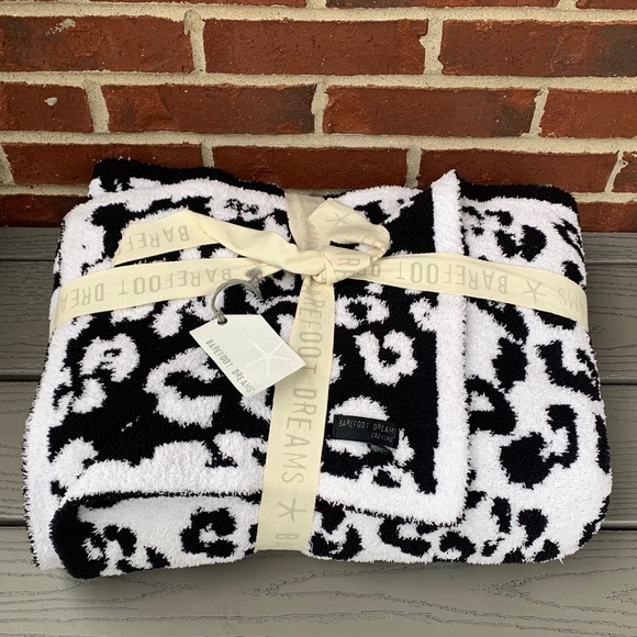 Barefoot Dreams In the Wild Throw Blanket - Picture 1 of 8